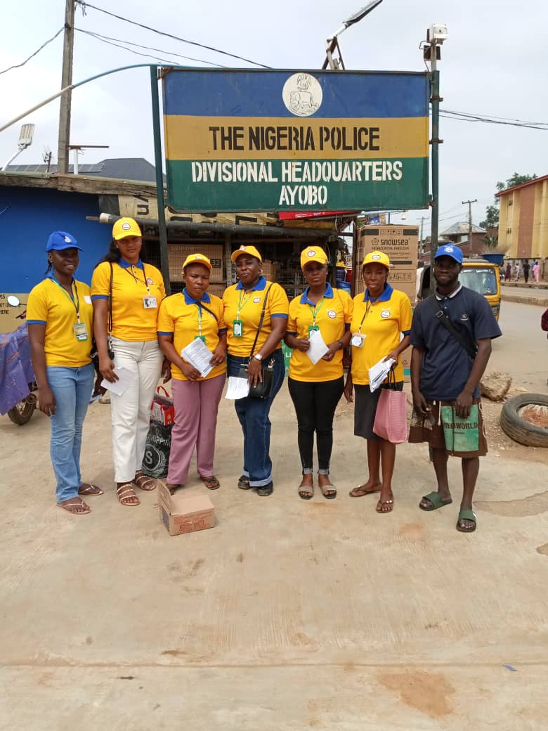 Volunteers at Ayobo Police Station